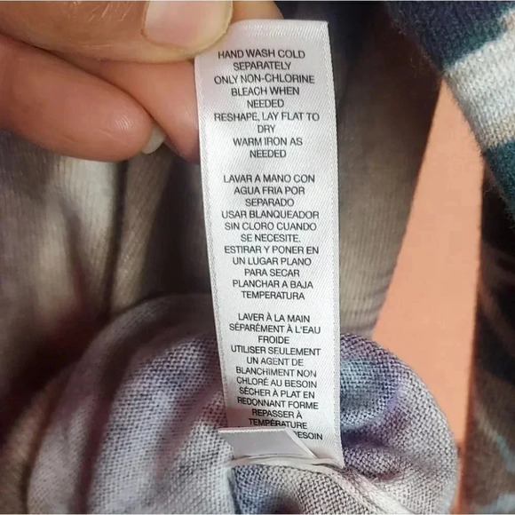 Chico's V-Neck Blouse Chico' Size 2 - Picture 6 of 8